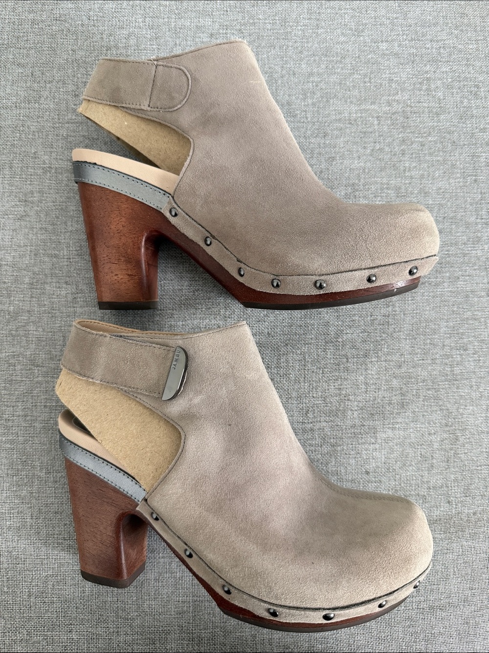 Jambu Colette Leather Platform Clog Booties Gray Taupe Wood Heel
NWOT - Picture 7 of 13